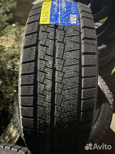 Habilead SnowShoes AW33 225/60 R17 99H