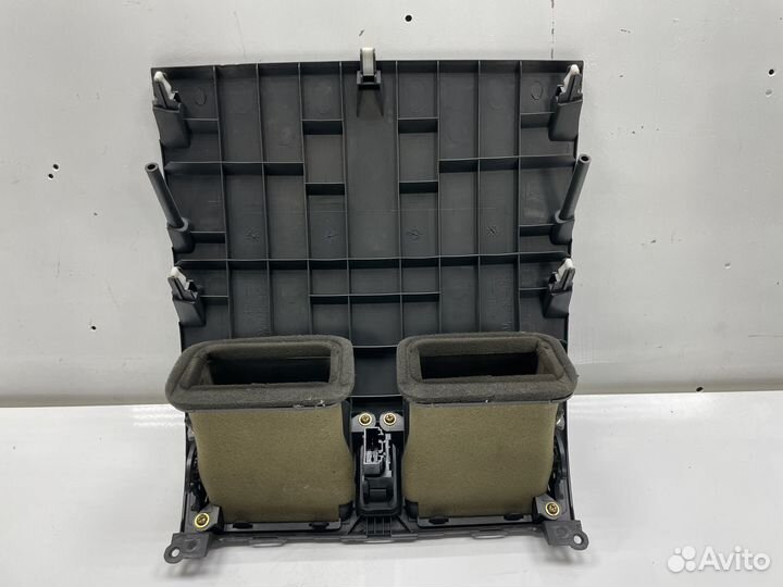 Воздуховод / Центральная накладка Mazda 3 BK