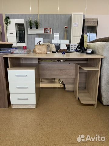 Компьютерный стол новый