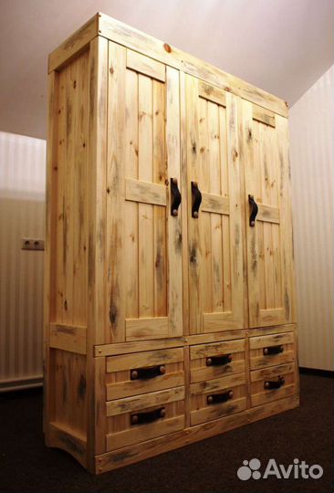 Кухни и шкафы из массива дерева