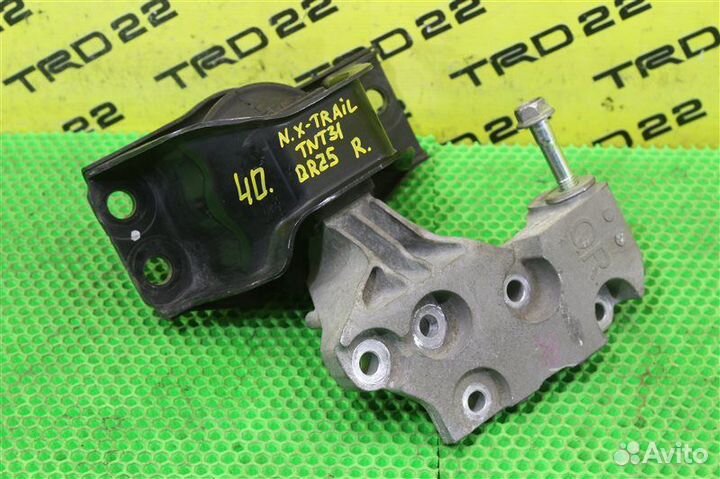 Подушка двигателя правая Nissan X-Trail TNT31