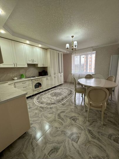 2-к. квартира, 80 м², 5/8 эт.