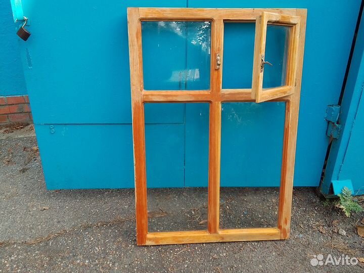 Застекленна рама с форточкой