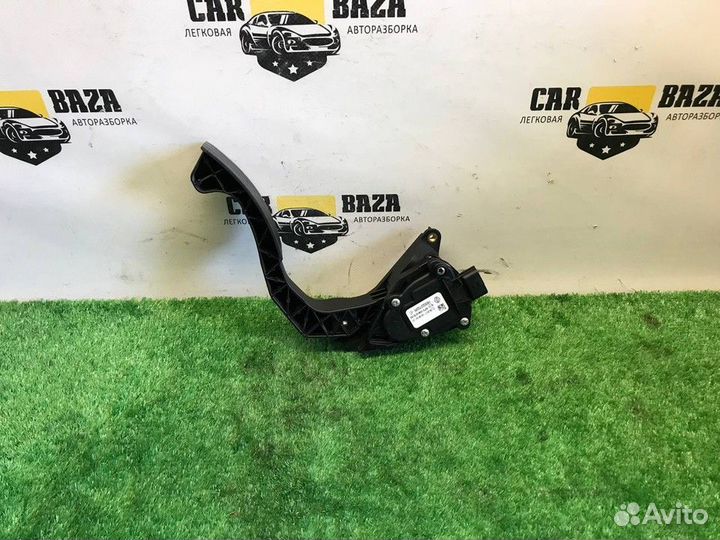 Педаль акселератора Renault Sandero