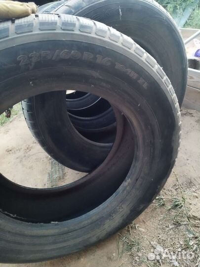 Nokian Tyres WR 235/60 R16