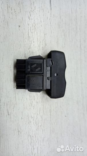 Кнопка обогрева стекла Renault Logan 1