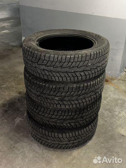 Hankook Winter I'Cept IZ2 215/60 R17