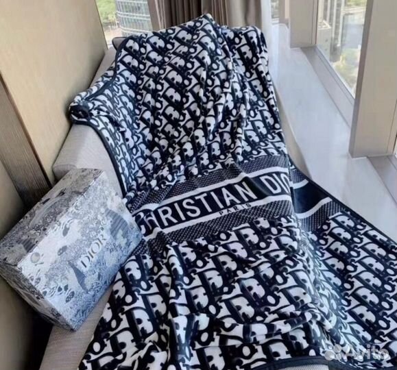 Плед Диор и Шанель в коробке подарочной