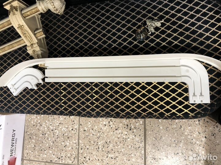 Потолочный карниз