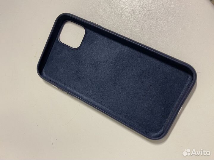 Чехол на iPhone 11
