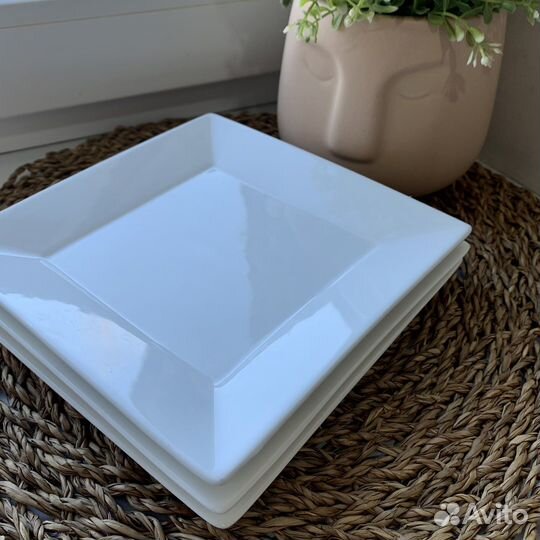 Квадратные тарелки посуда