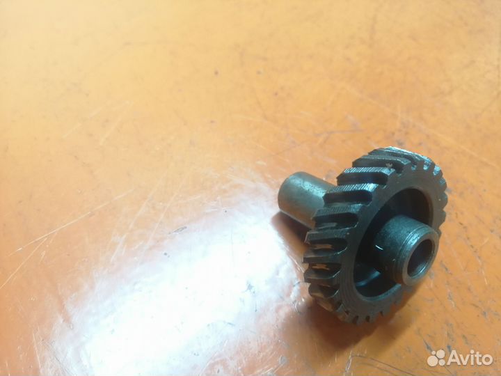 Шестерня Урал к750