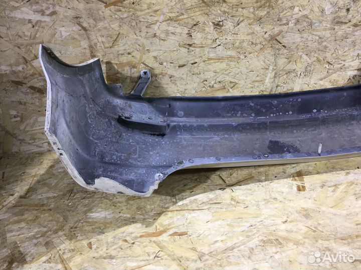 Бампер задний Daihatsu YRV M211G Белыйцарапины