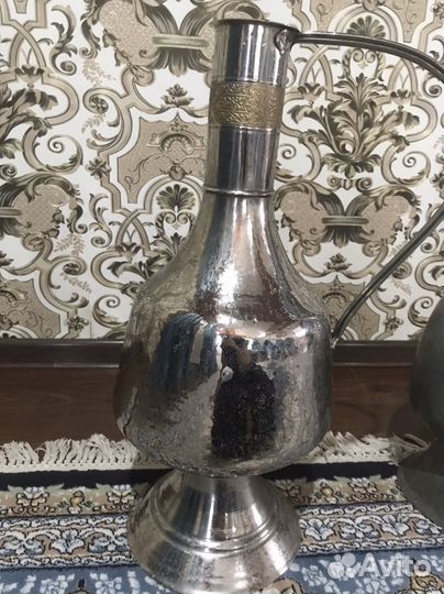 Антикварный кувшин