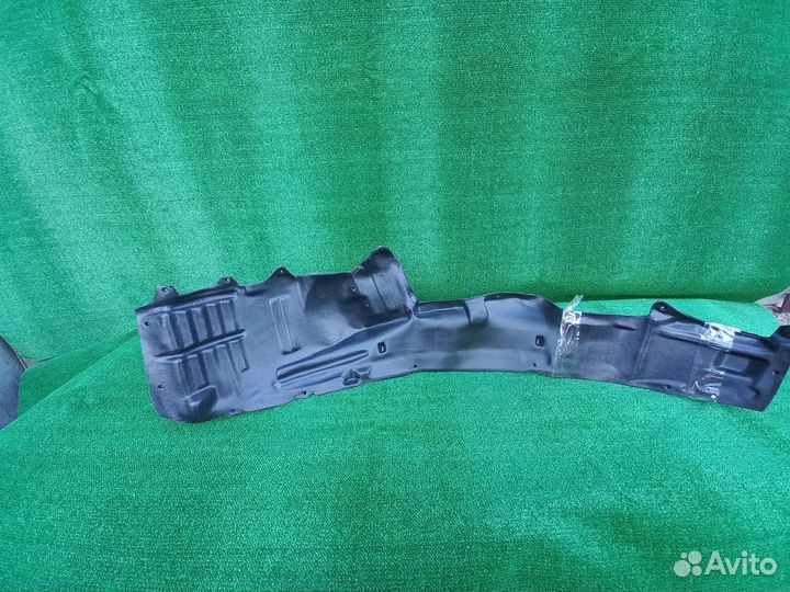 Подкрылок передний Mitsubishi Lancer 9