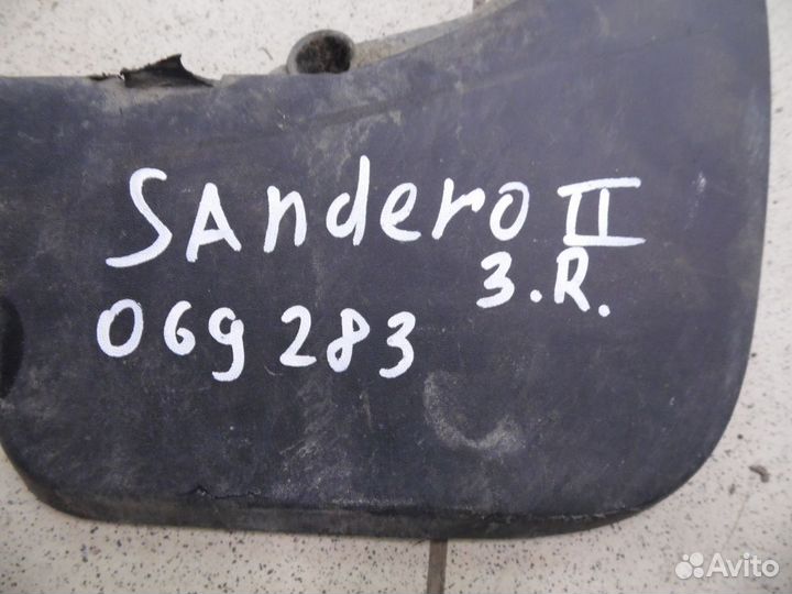 Брызговик задний правый Renault Sandero 2014