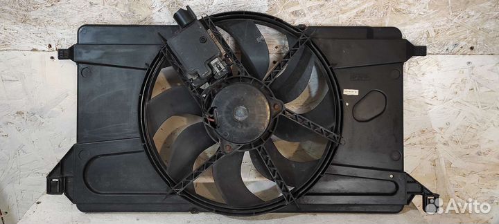 Вентилятор охлаждения радиатора Ford Focus 2