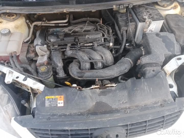 Накладка передней левой двери Ford Focus 2