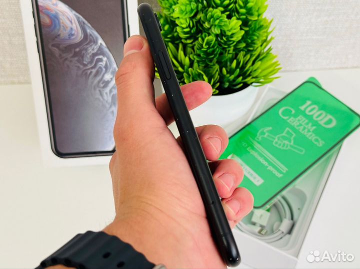 iPhone Xr, 64 ГБ