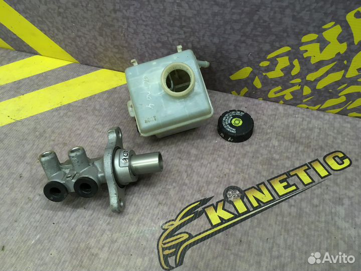 Цилиндр тормозной главный с ESP Бачок Astra H