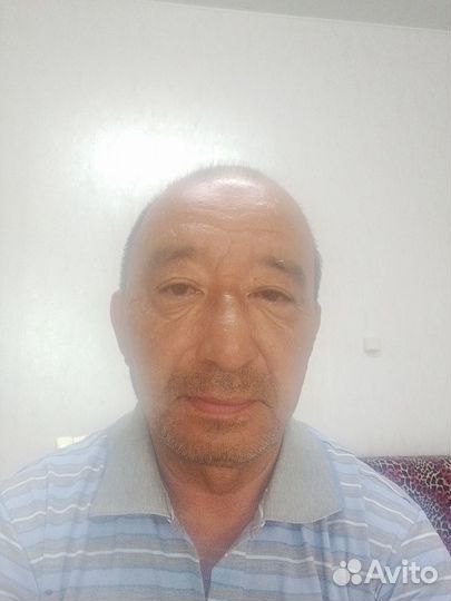 Водителем на личном легковом автомобиле