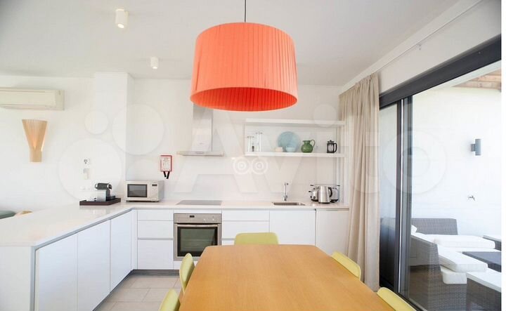 3-к. квартира, 98 м², 3/13 эт.