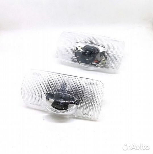 Подсветка дверей с логотипом Toyota