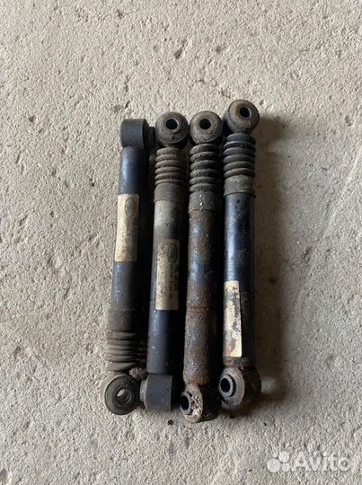 Амортизатор рамы Рендж Ровер спорт L320 демпфер