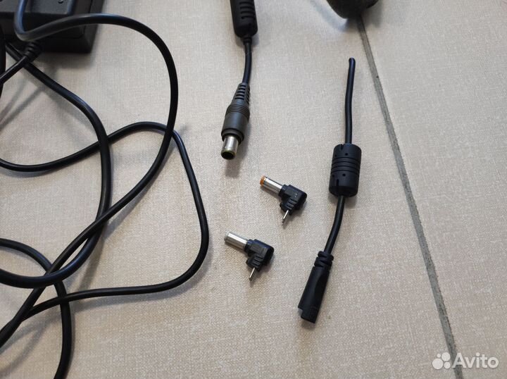 Автомобильная зарядка для ноутбука 19В