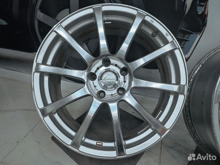 Красивые диски r18 5x114.3