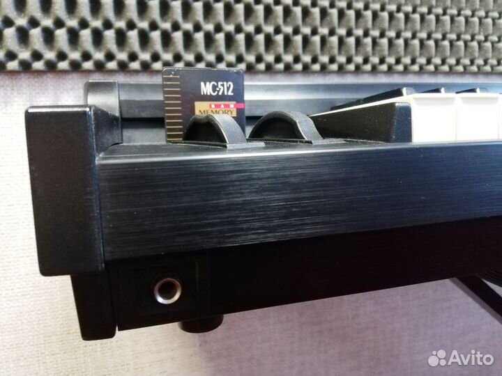 Ensoniq KT76 (молоточковая клавиатура Fatar)