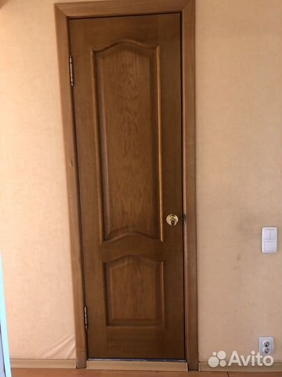 Дверь из натурального дерева