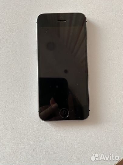 Телефон iPhone 5se