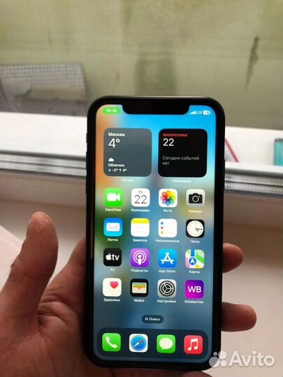 iPhone Xr, 64 ГБ