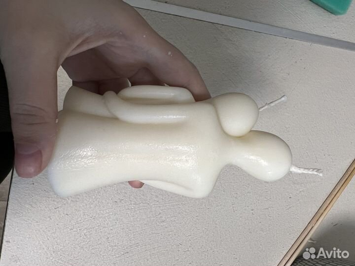 Продаю свечу «Мужчина с женщиной»