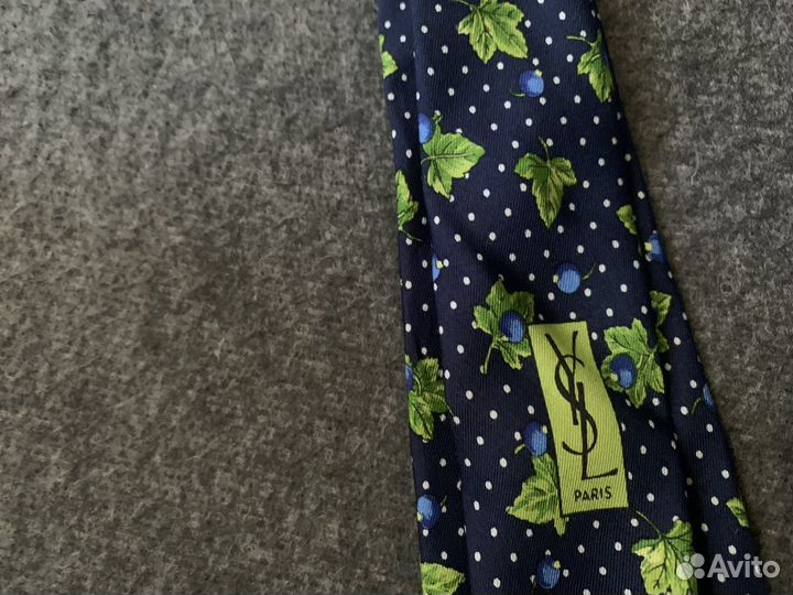 Yves Saint Laurent галстук