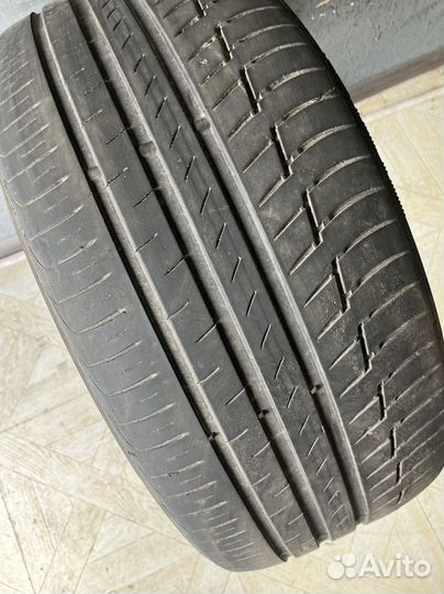 Continental ContiPremiumContact 6 275/40 R22