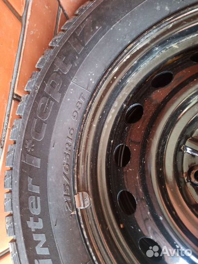 Hankook Winter I'Cept IZ2 215/65 R16