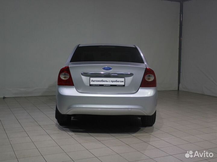 Ford Focus 2.0 МТ, 2008, 250 000 км
