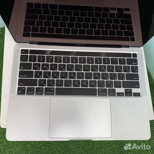 MacBook Pro 13 2022 M2 512gb TouchBar АКБ: 61 цикл