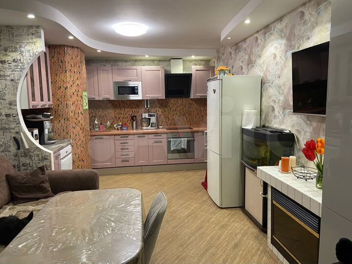 2-к. квартира, 66 м², 5/17 эт.