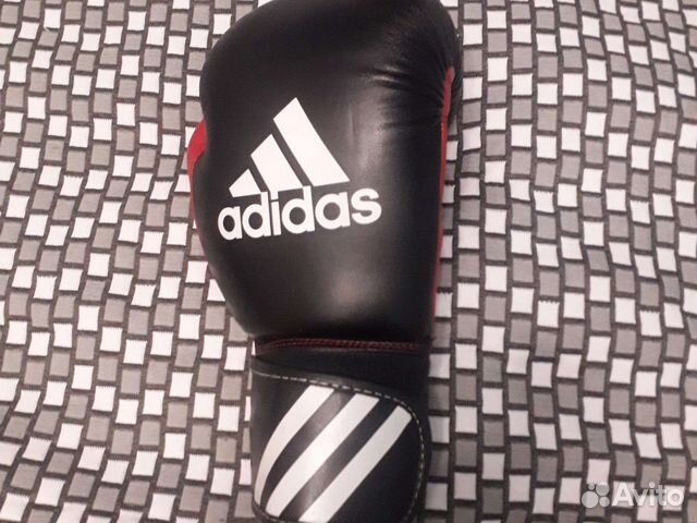 Боксерские перчатки adidas