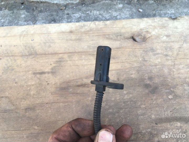 Датчик ABS передний правый Volvo XC70 I 2000-2007г