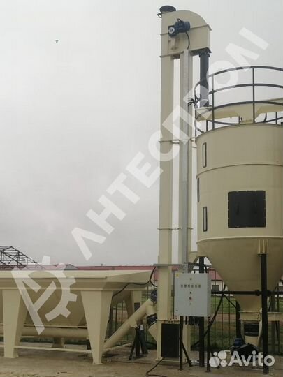 Нория, ковшовый элеватор