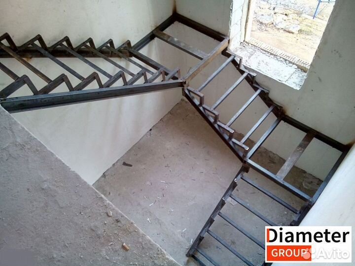 Капитальная лестница с забежными ступенями