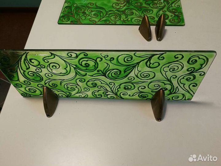 Полочки стеклянные с витражным рисунком с крепежем