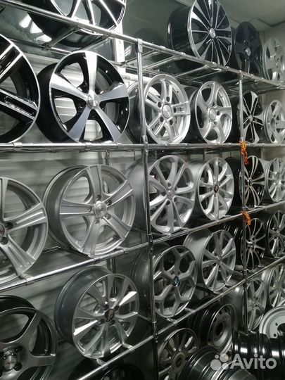 Formula Ice 215/55 R17 98T