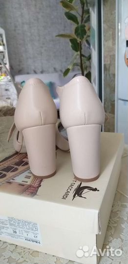 Туфли бежевые 39-40