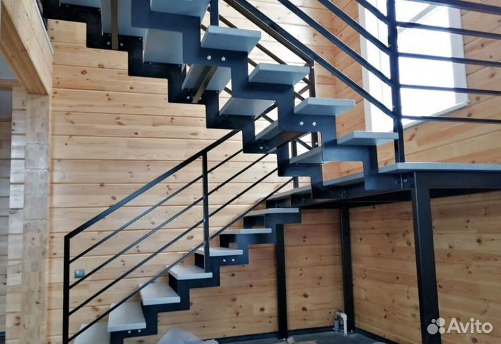 Лестница для загородного дома
