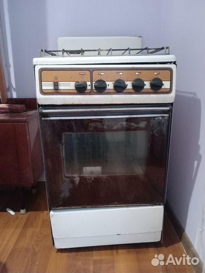 Газовая плита 4конфорки